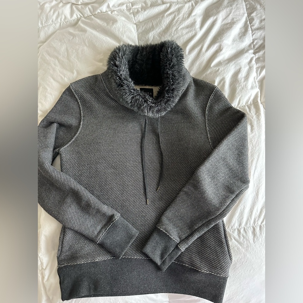 Zara Sweater , Zara Faux Fur Collar pullover , Gray size: S